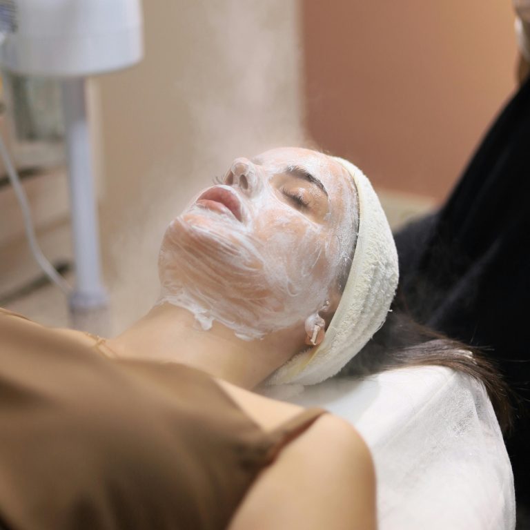 Tratament facial personalizat - Salon Exclusive by Adrian Lup | Salon de înfrumusețare Sibiu