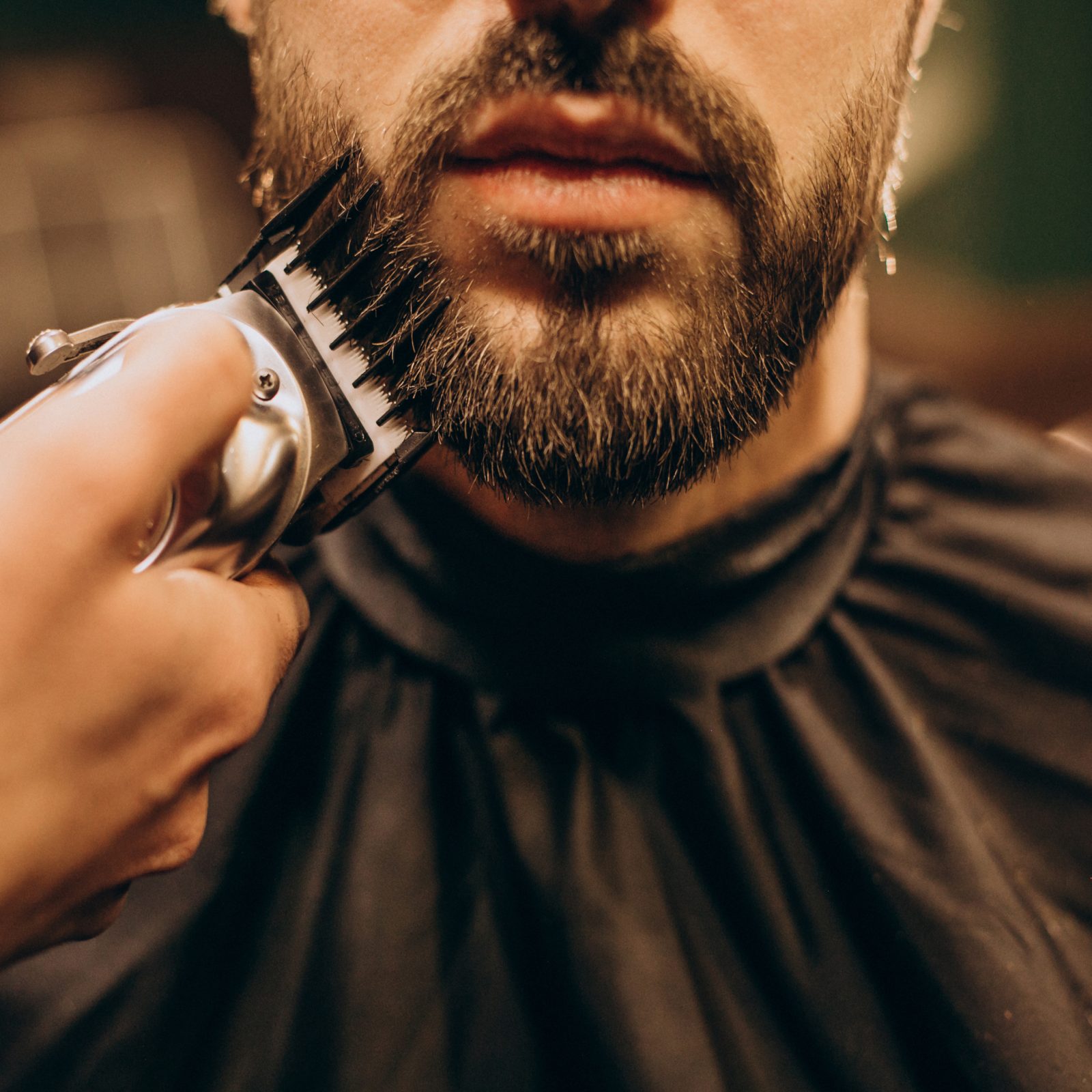 Tuns barba barbati - Salon Exclusive by Adrian Lup | Salon de înfrumusețare Sibiu