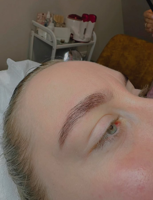 Laminare sprâncene - Salon Exclusive by Adrian Lup | Salon de înfrumusețare Sibiu